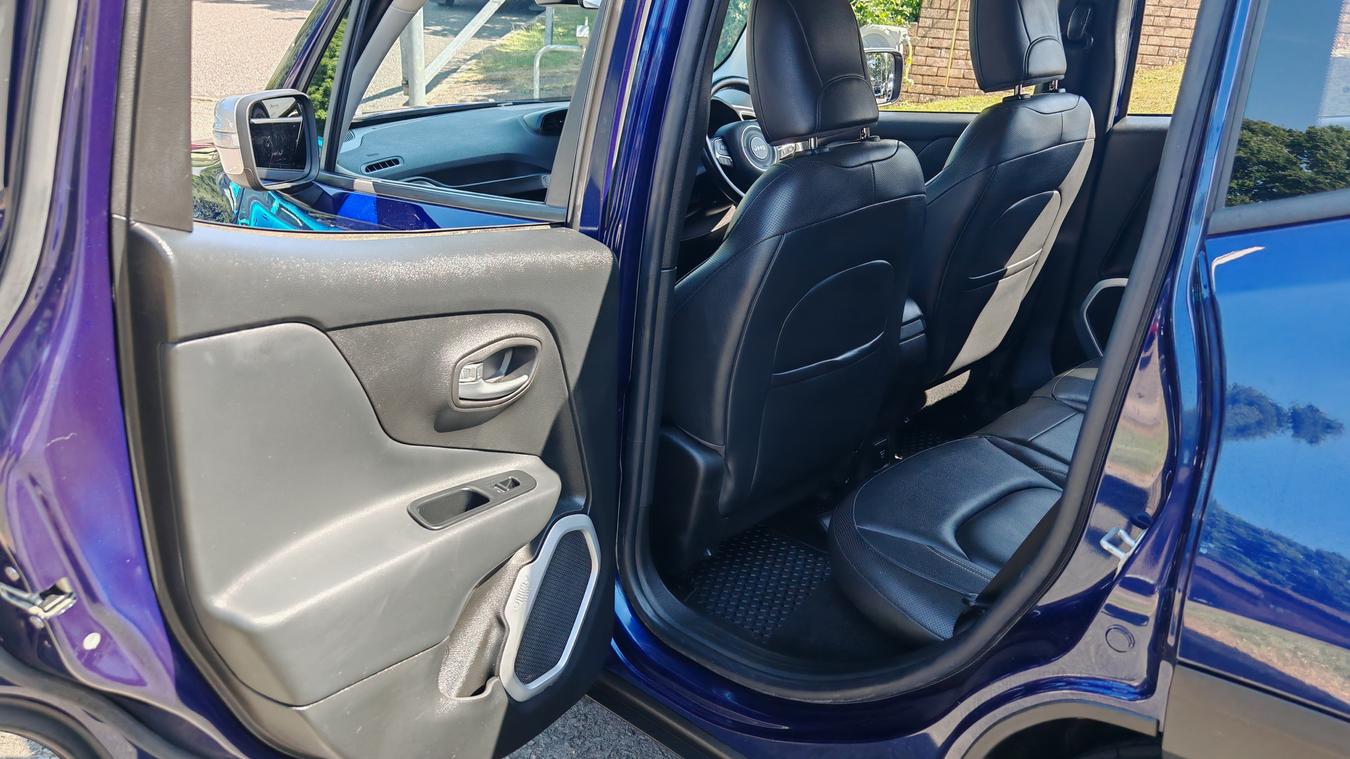 Used Jeep Renegade OU66RZE 19