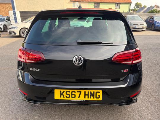 Volkswagen Golf Photo ec4465cb-7895-42dd-ab6f-26cedce5153e.jpg