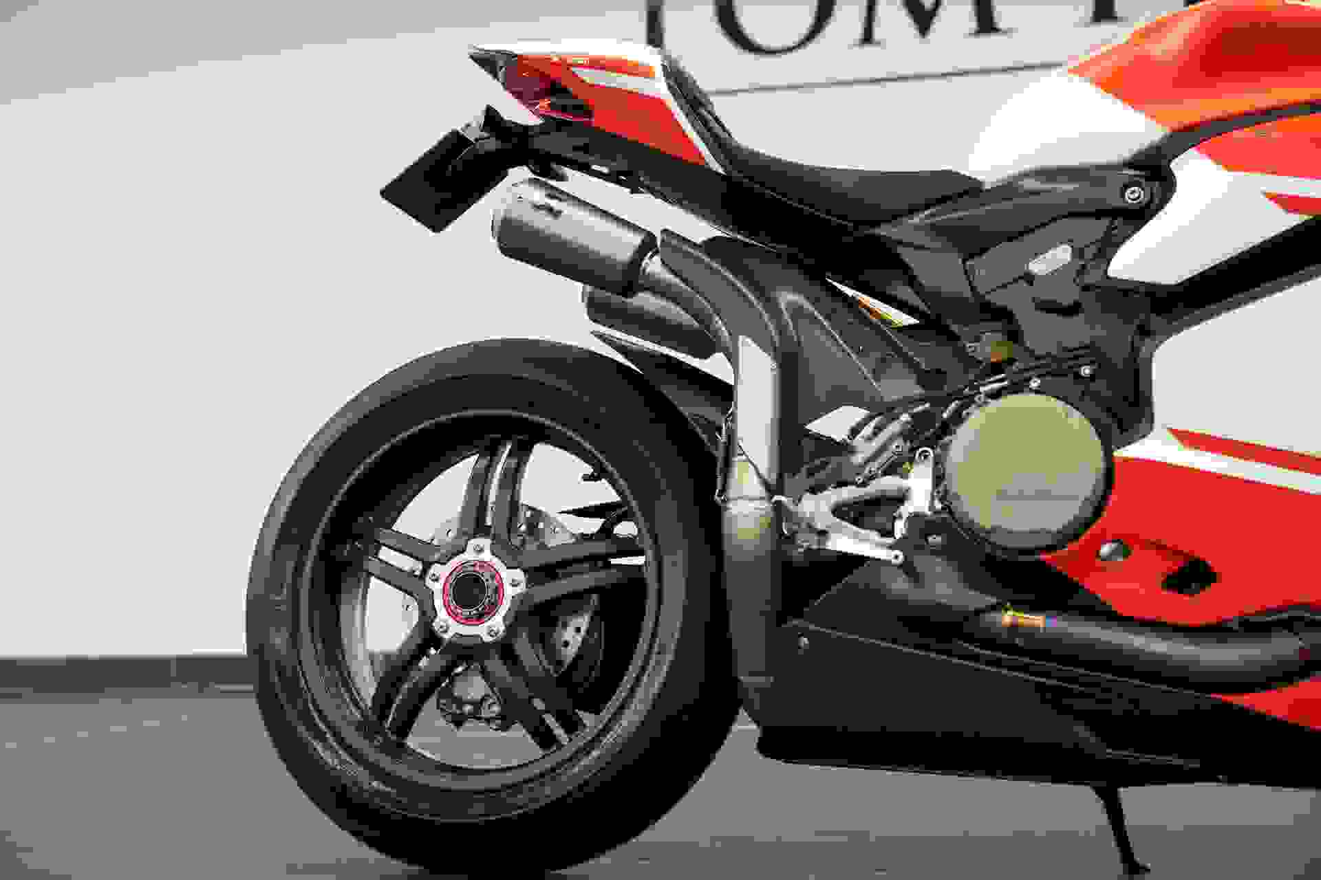 Ducati Superleggera Photo ec4d9a5d-4173-457c-b322-5773dc5c093b.jpg