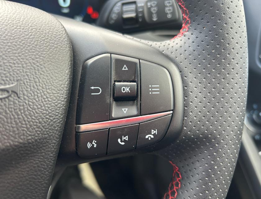 Ford Focus Photo ec5f71f0-df24-41b1-a9d1-421424a32cb2.jpg
