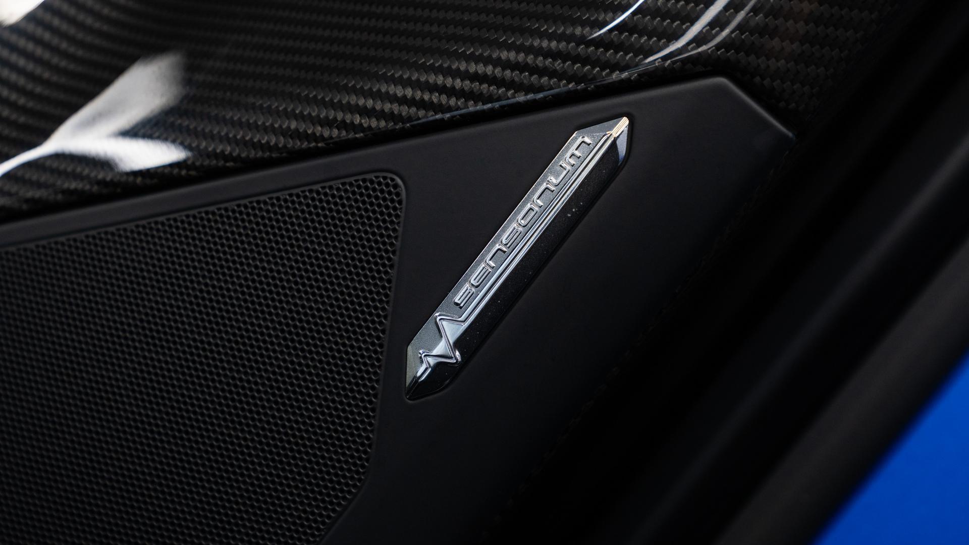 LAMBORGHINI Aventador Photo ec7fe223-25c6-47d5-8047-c72fb3ab9f53.jpg