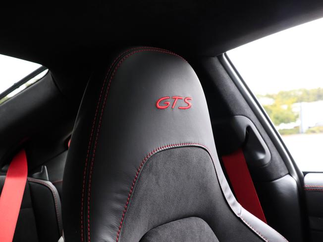 PORSCHE 911 Photo 33