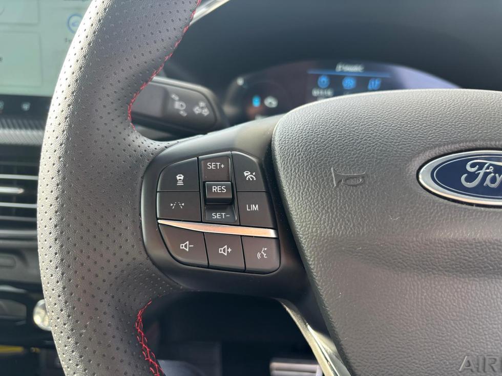 Ford Kuga Photo ec8ef6b7-2359-4a0a-80fc-e1401ae1877e.JPG
