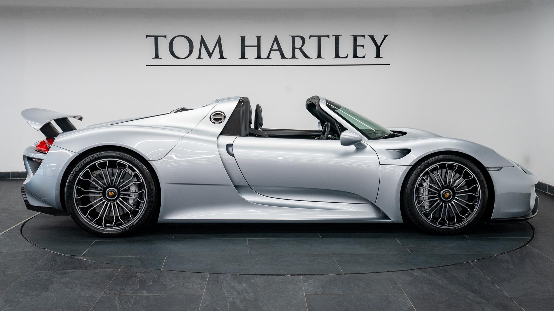 Porsche 918 Photo ec99ca0a-ff17-46ef-ad66-f5377af5f474.jpg