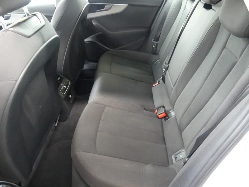 Audi A4 Photo ec9bfb8d-0e04-4179-b4ee-1fc9661b98f0.jpg