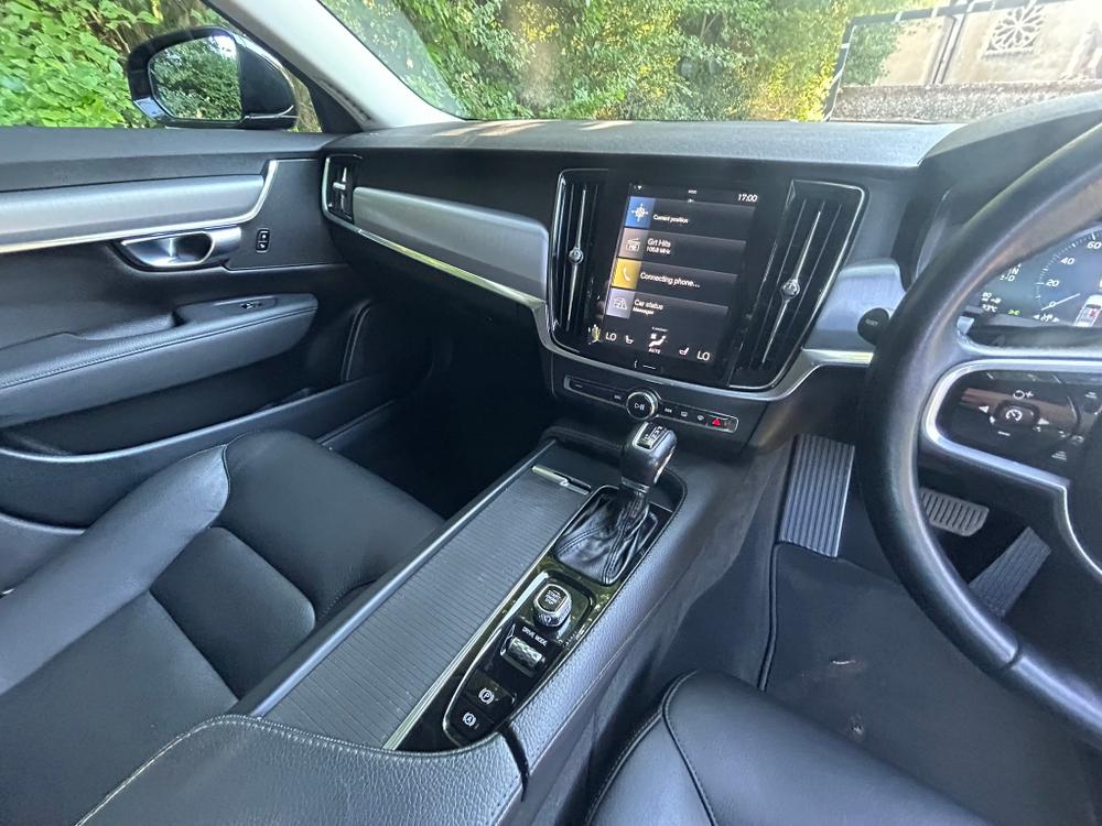Used Volvo V90 YP18AHU 22