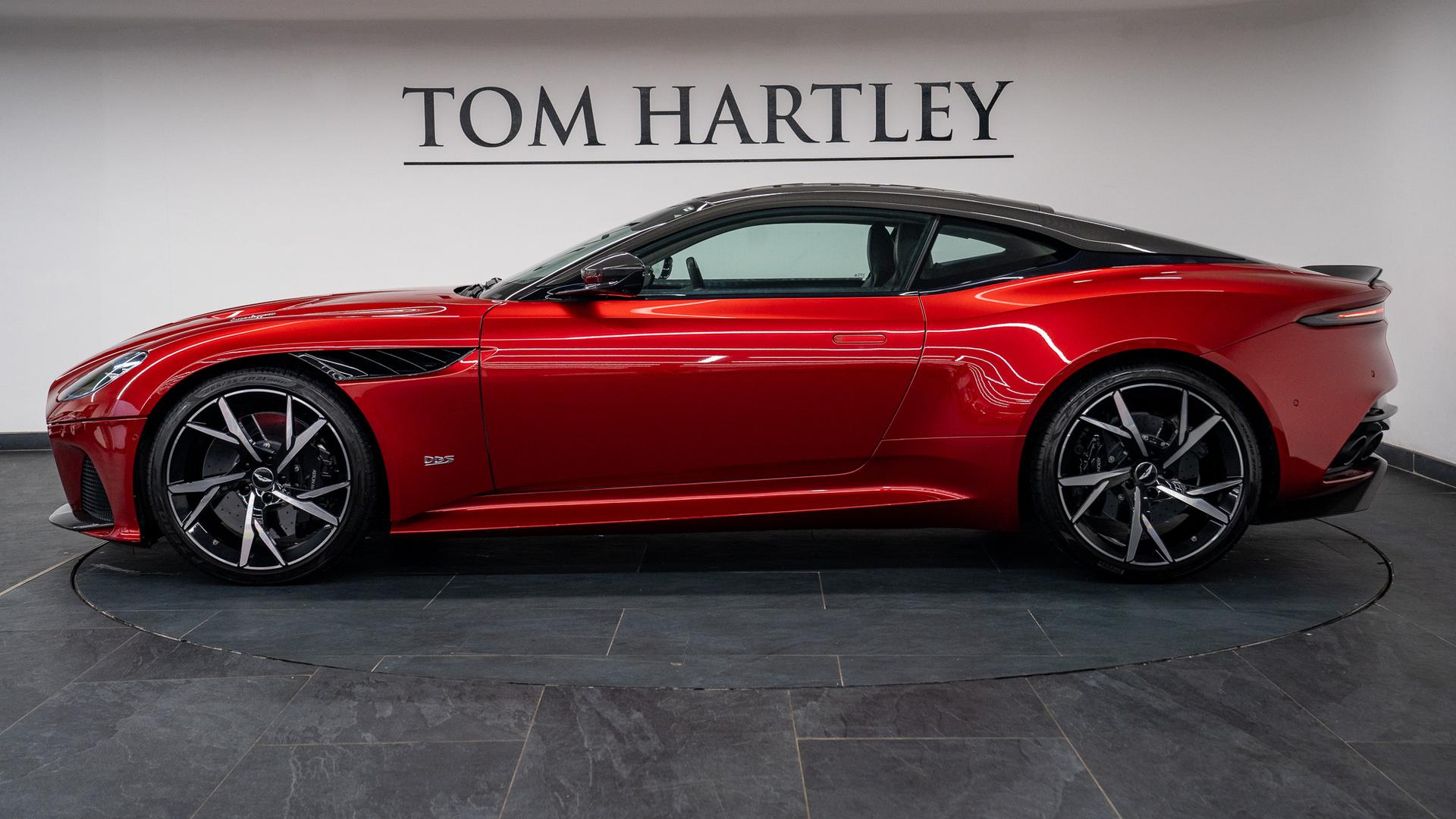 Aston Martin DBS Photo ecab32f9-3f0f-4d05-ad05-ced7330db80e.jpg