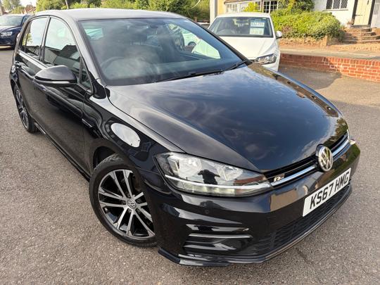 Volkswagen Golf Photo ecb03a09-eb8d-4ec0-9a16-751de70ce3ab.jpg