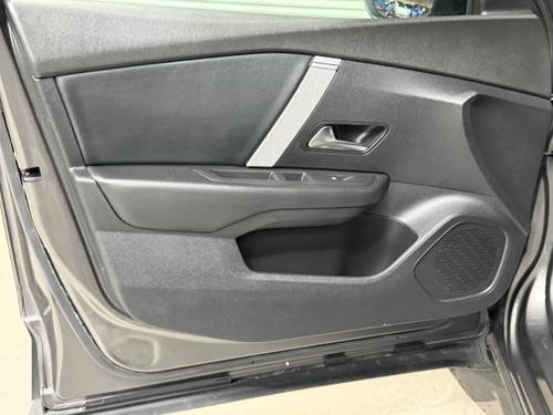 Citroen C4 Photo ecc7e7a0-a185-4fa6-a4b0-6cc1f75f755b.jpeg