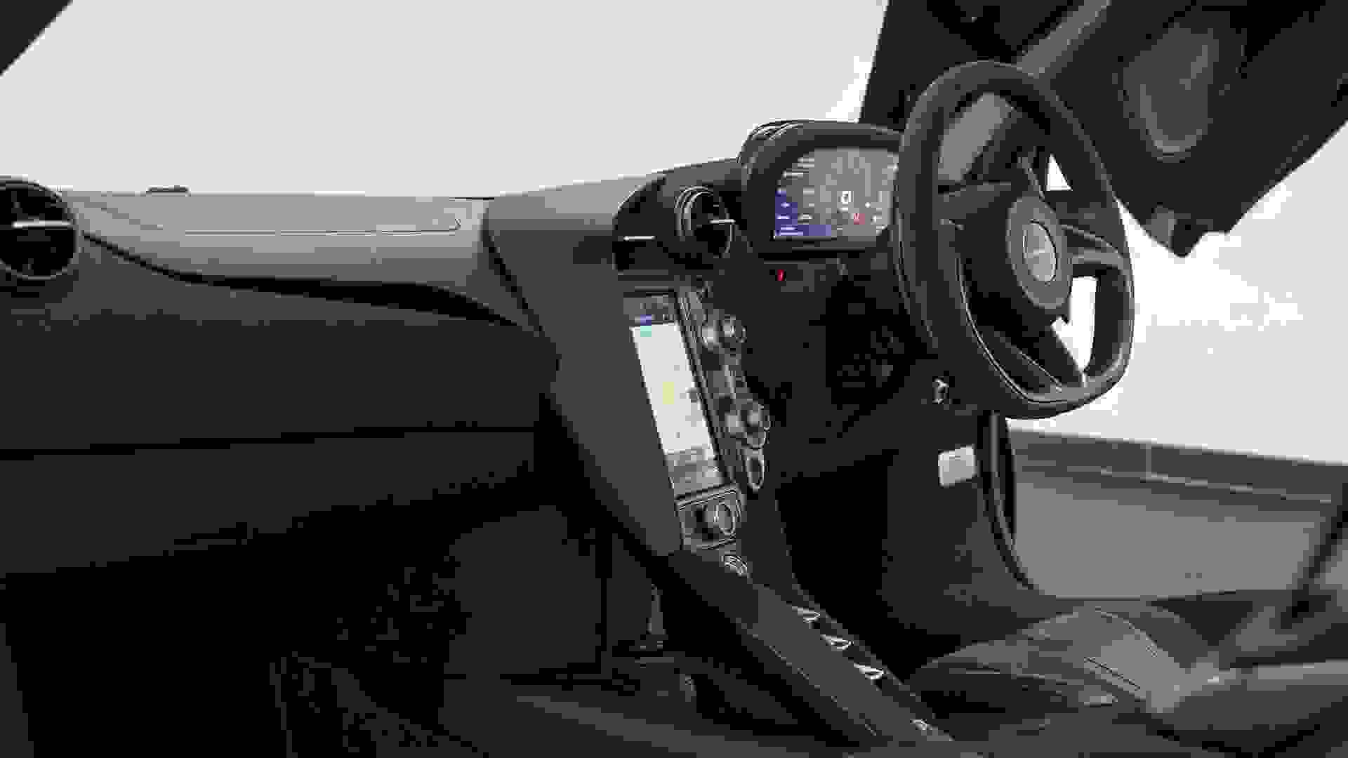 McLaren 720S Photo ecd13d32-2cc9-4c7a-b2e9-3ab11771a39c.jpg