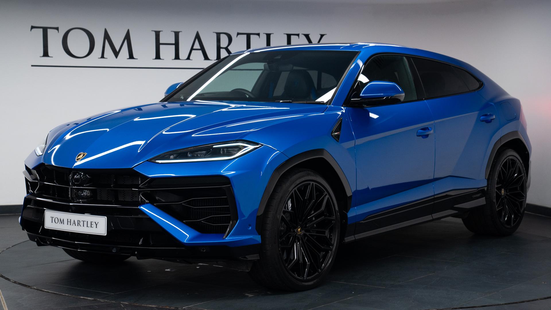 LAMBORGHINI Urus Photo ecd804f2-4acb-4912-84a9-fb5c24ab154a.jpg