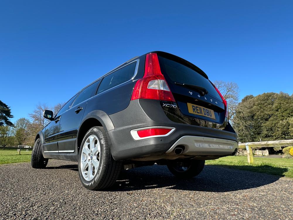 Used Volvo XC70 RE11DBU 12