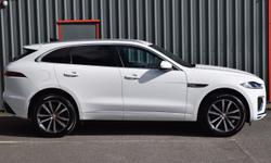 Jaguar F-PACE Photo 1