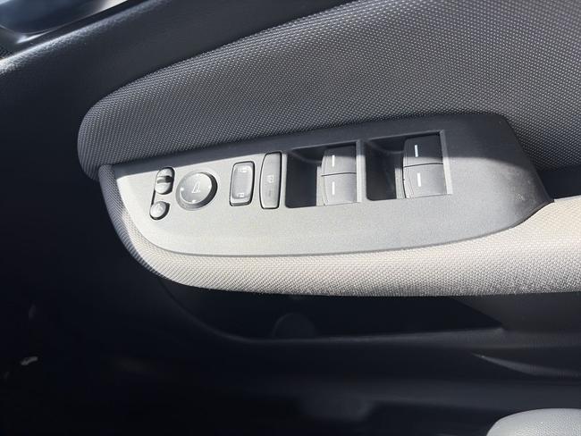 Honda Jazz Photo ed00b06c-0eec-49f9-acdc-8b82d47d2a3a.jpg