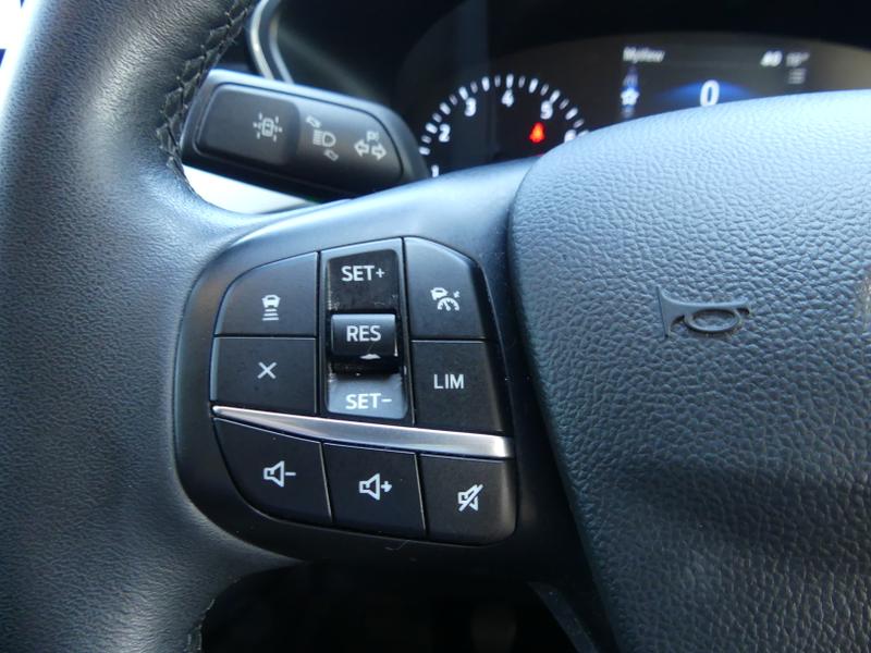 Ford Kuga Photo ed13e7ee-cee6-42e7-a349-c3a9baf22128.jpg