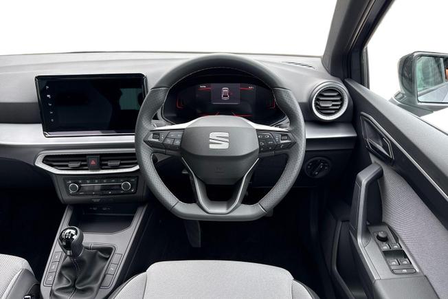 SEAT Ibiza Photo 11