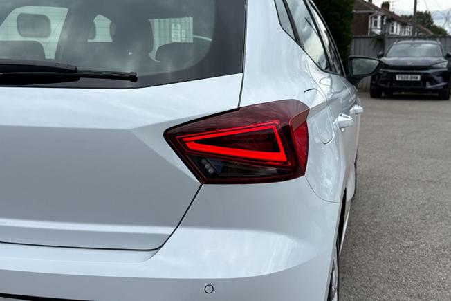 SEAT Ibiza Photo 18