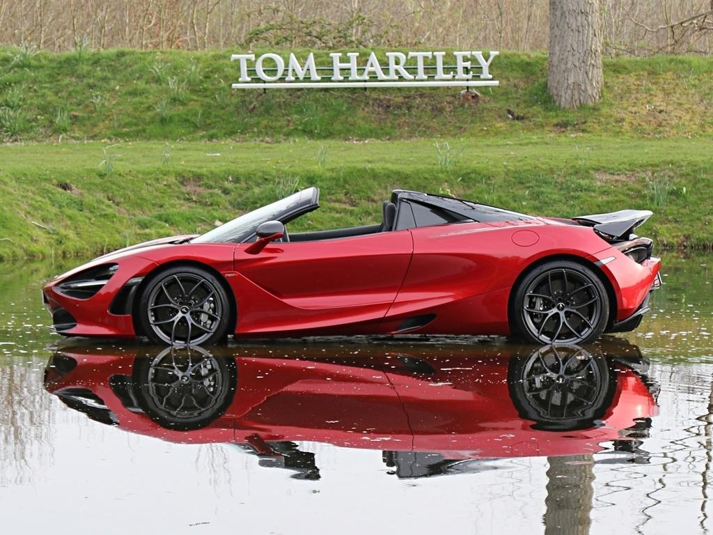 720s black and red