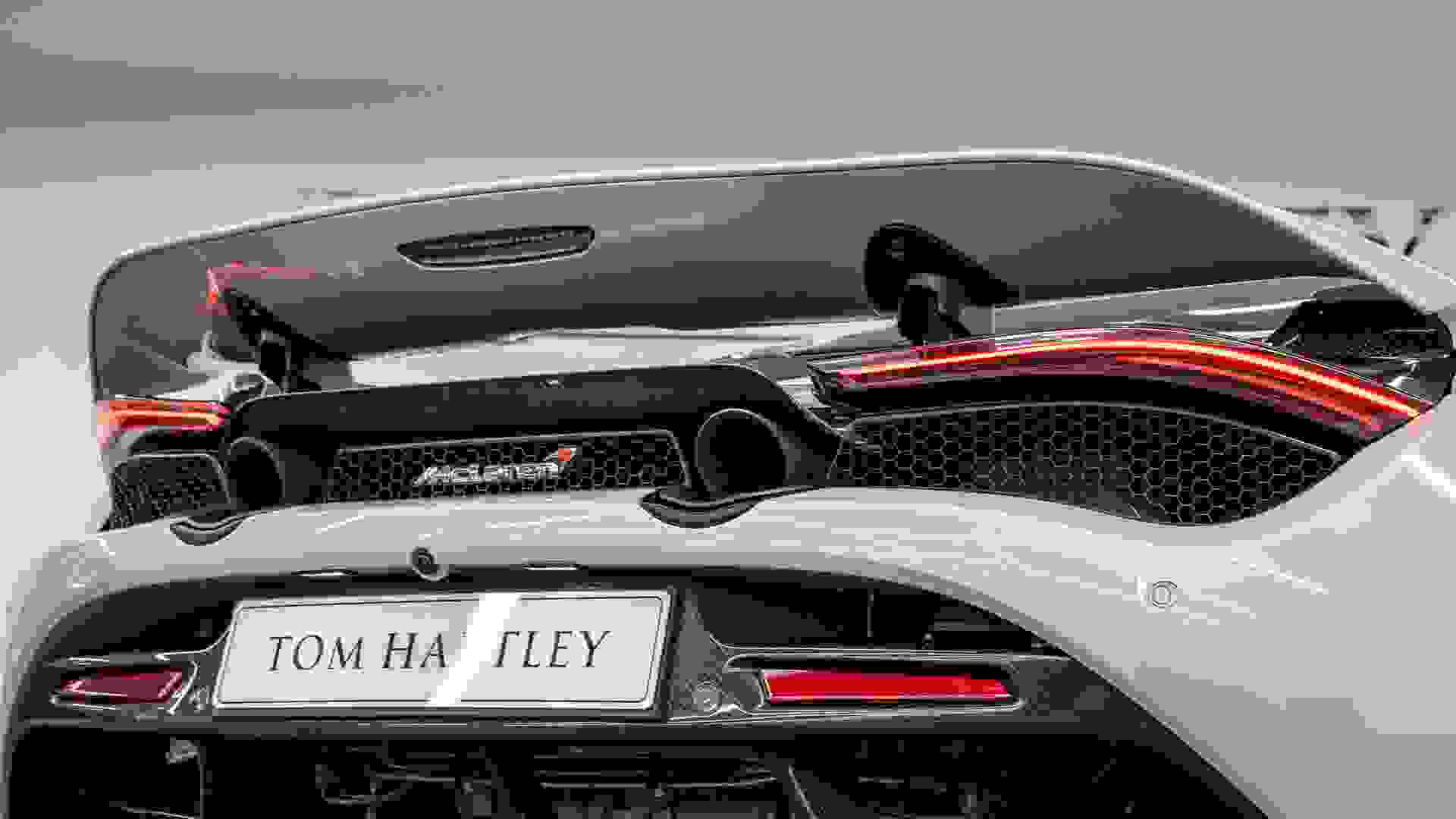 McLaren 720S Photo ed3e950e-b1c9-4a1e-be2c-c6297255eff7.jpg