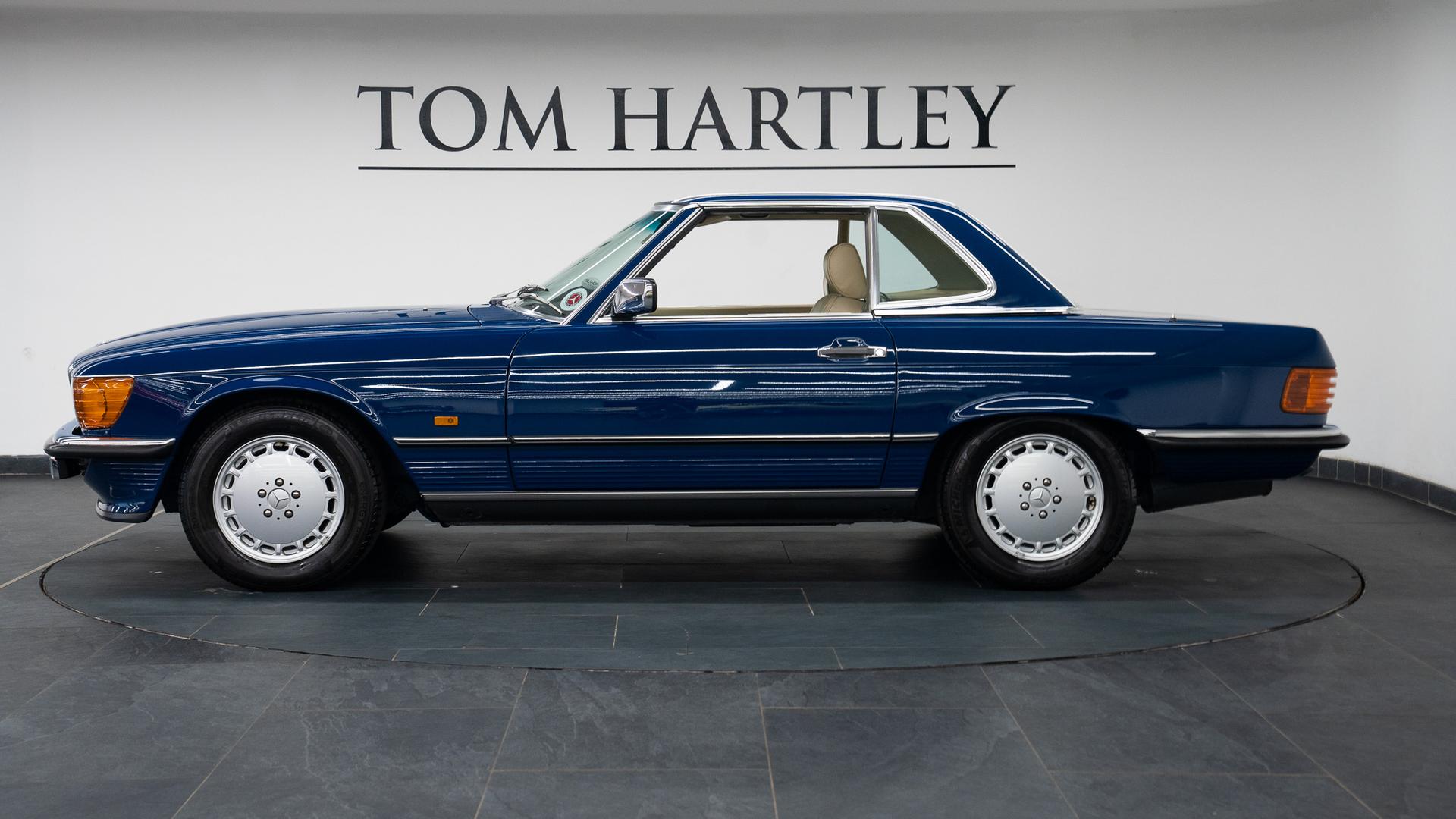 Mercedes-Benz 300 SL Photo ed67caae-05d0-472b-93ba-2e1dd6e6ce35.jpg