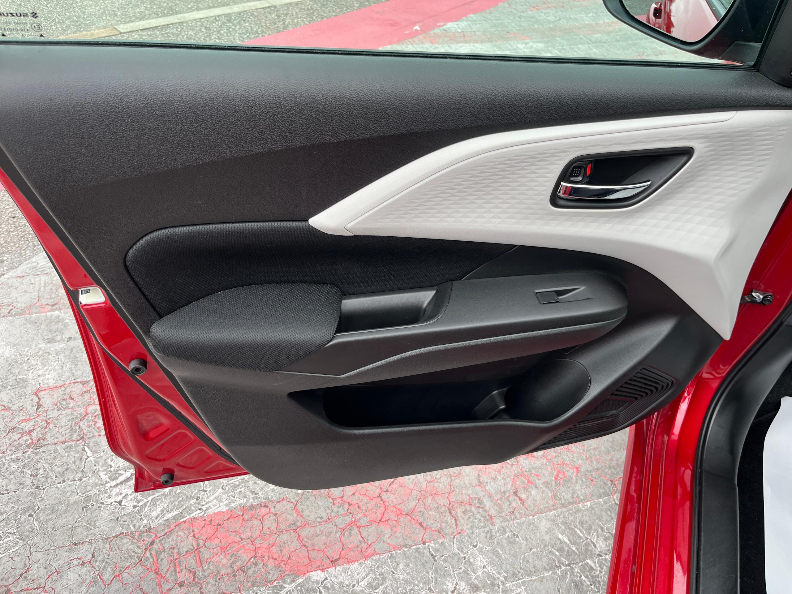 Suzuki Swift Photo 13