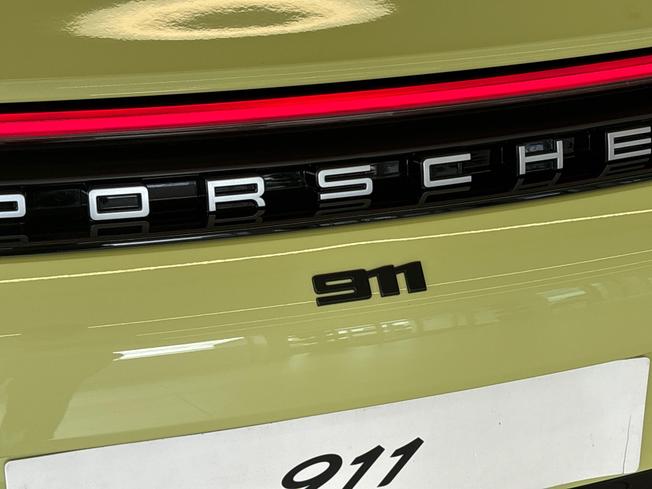 PORSCHE 911 Photo 40