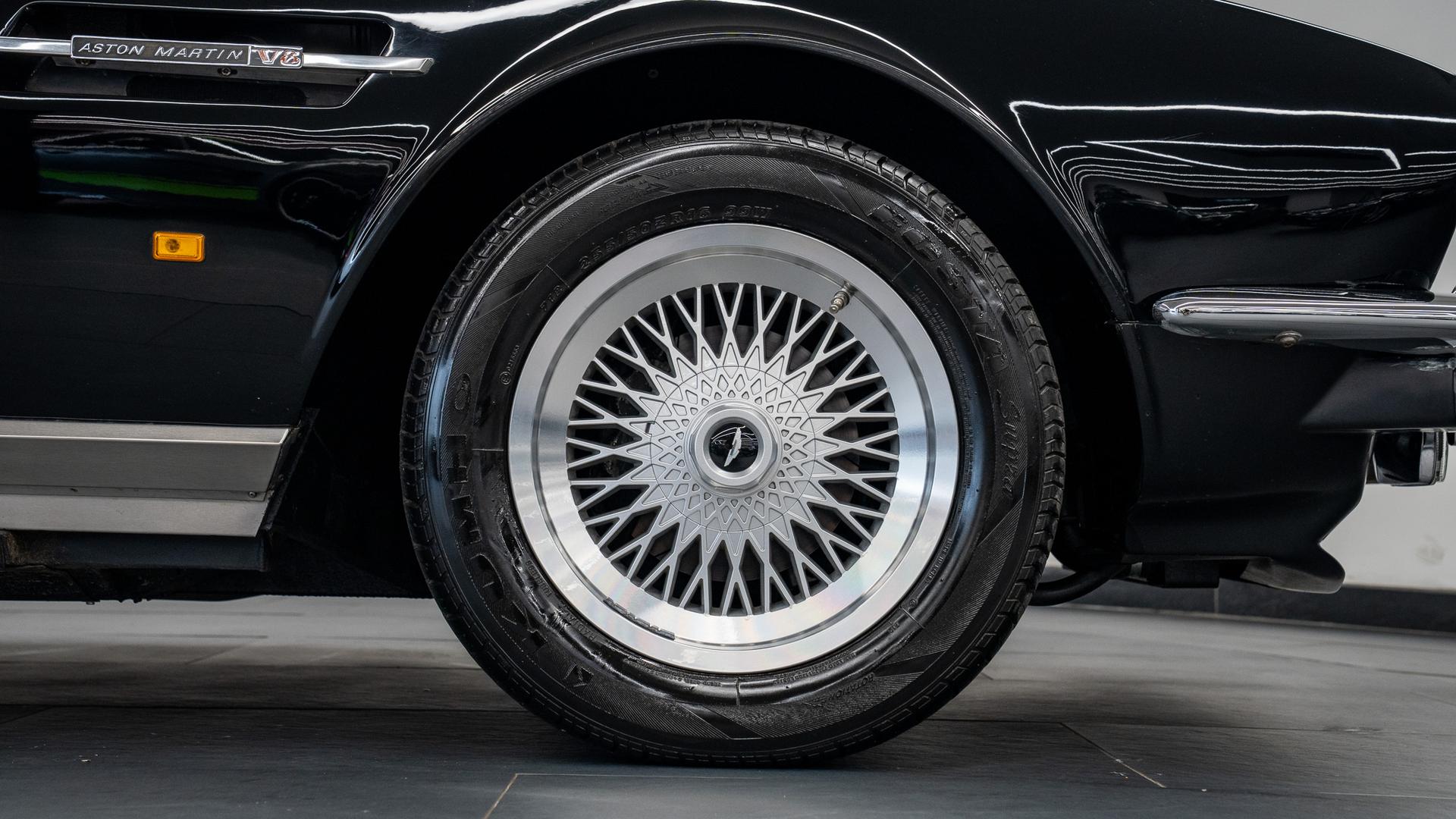 Aston Martin V8 Photo ed98672f-edd4-493e-ba27-b14765805234.jpg
