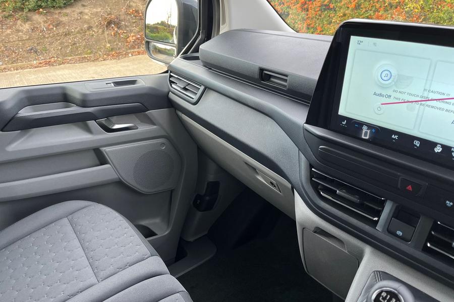 Ford TRANSIT CUSTOM Photo ed9bb7bb-103f-41dd-9d49-8d1c6aa877cb.jpg
