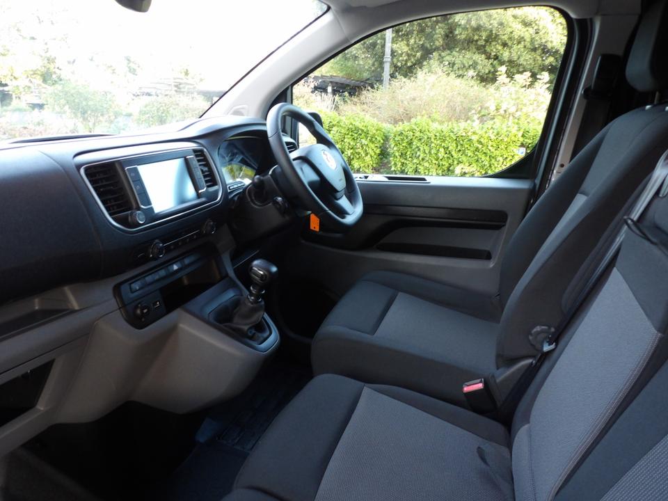 Used Vauxhall Vivaro WV22FLP 18