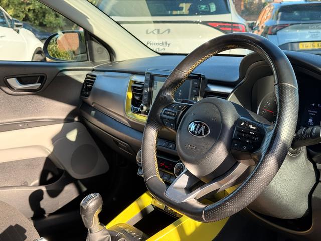 Kia Stonic Photo edb31eb8-1b9f-42f6-a7a0-7f7d185a4486.jpg