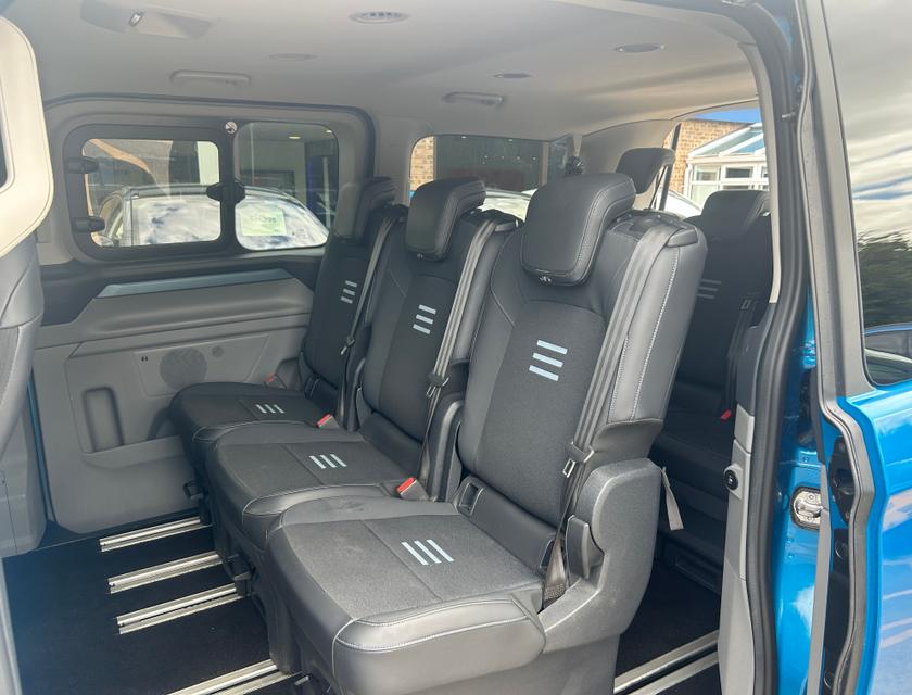 Ford Tourneo Custom Photo edbedc23-bcf2-4d64-a5ab-95e60b7c7f50.jpg