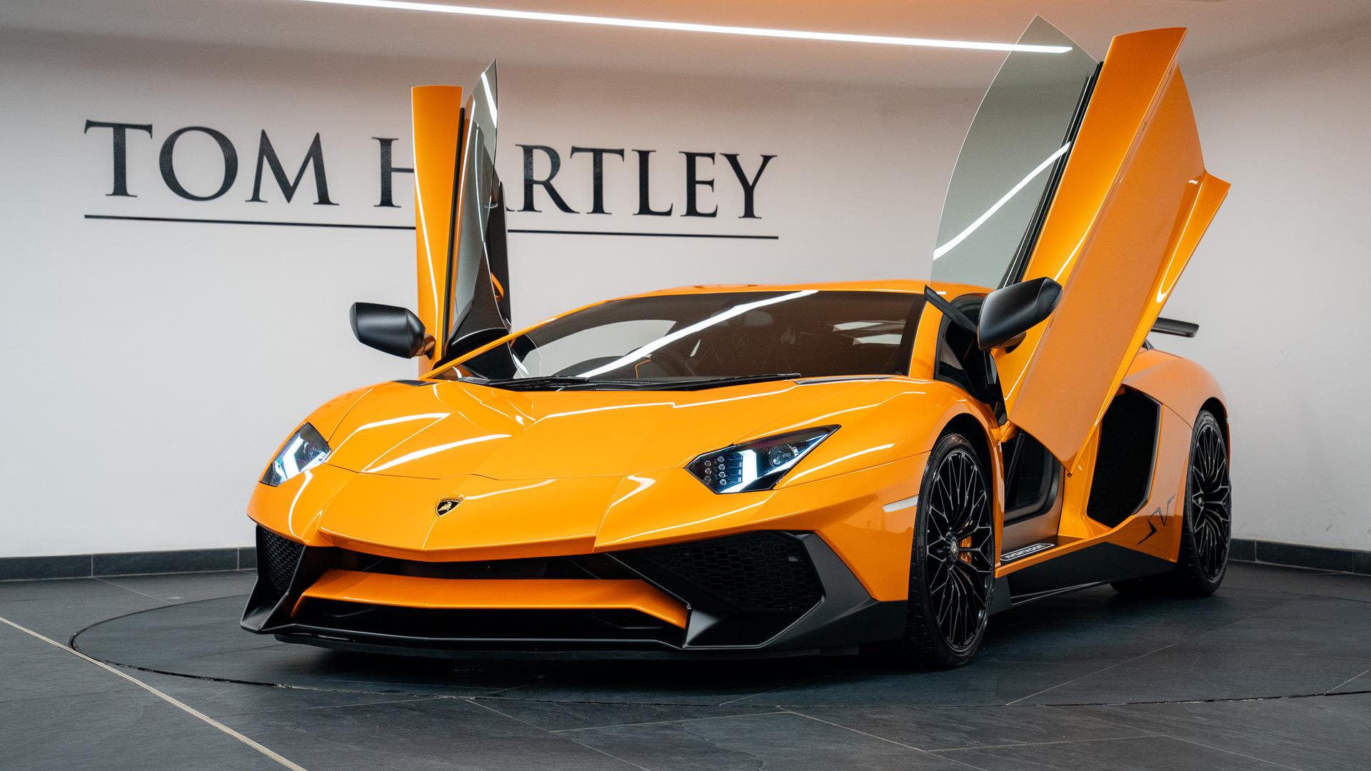 LAMBORGHINI Aventador Photo edc4203e-e154-4525-8905-8f3f2456c329.jpg