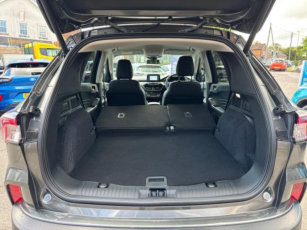 Ford Kuga Photo edcd1962-3b0c-4512-98cf-53cf98ece85f.JPEG