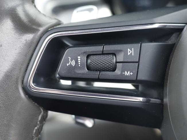 PORSCHE Macan Photo 24