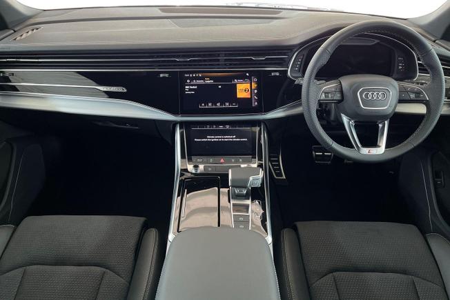 AUDI Q7 Photo 11