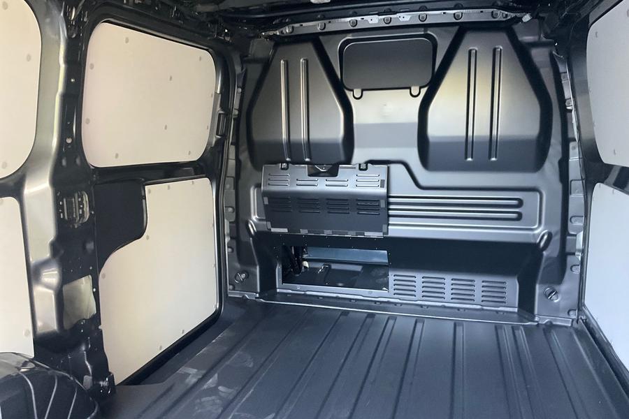 Ford TRANSIT CUSTOM Photo ede9f23a-d797-45fd-9439-b13d0564d080.jpg