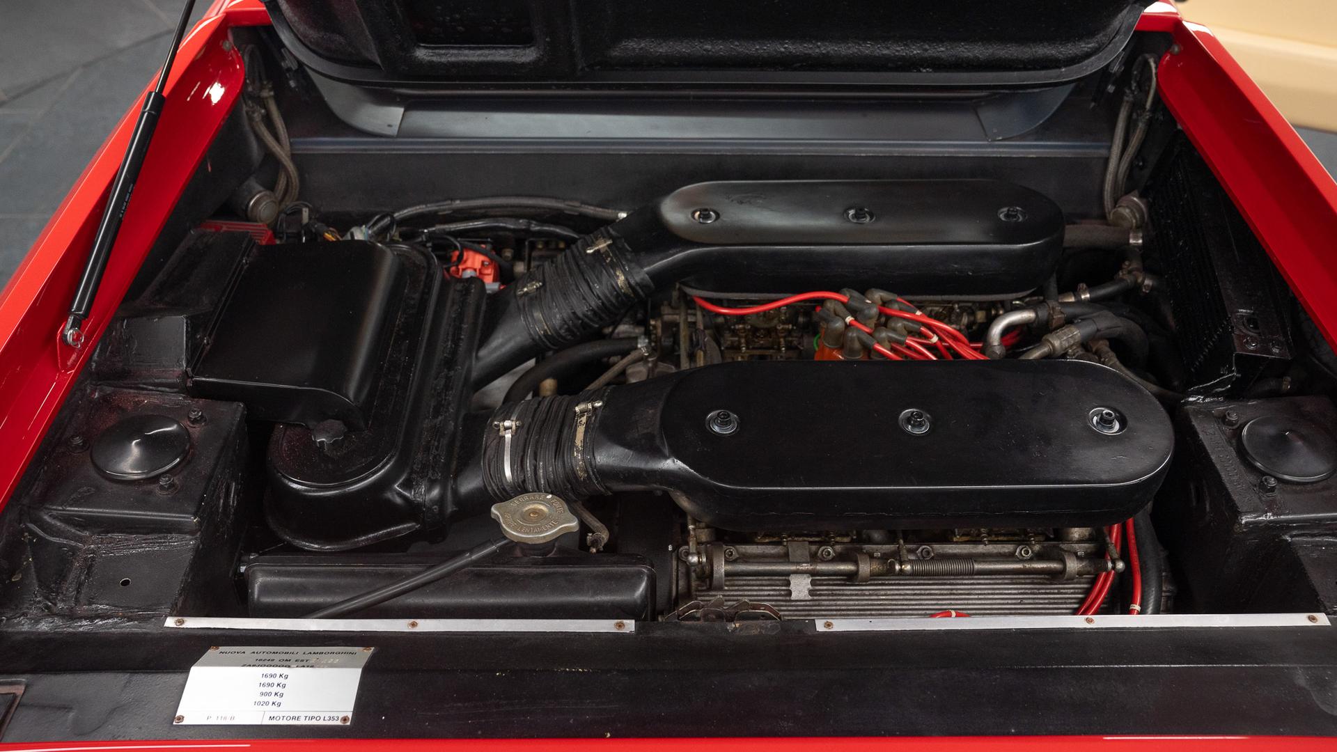 LAMBORGHINI Jalpa Photo ee056567-de39-4b17-8f14-d77bf0c919f0.jpg