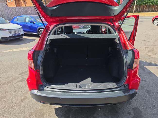 Honda HR-V Photo ee063e77-603c-4ba1-84be-483e47ac24b8.jpg
