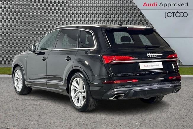 AUDI Q7 Photo 3