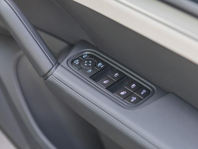 PORSCHE Cayenne Photo 24
