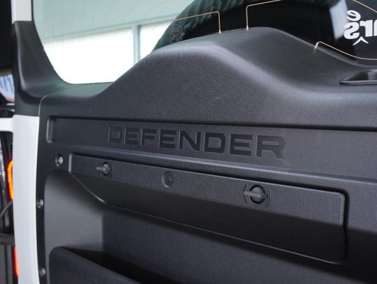 Land Rover Defender 90 Photo ee26747b-8ad0-48c6-af99-ed9f8ce93c88.jpg