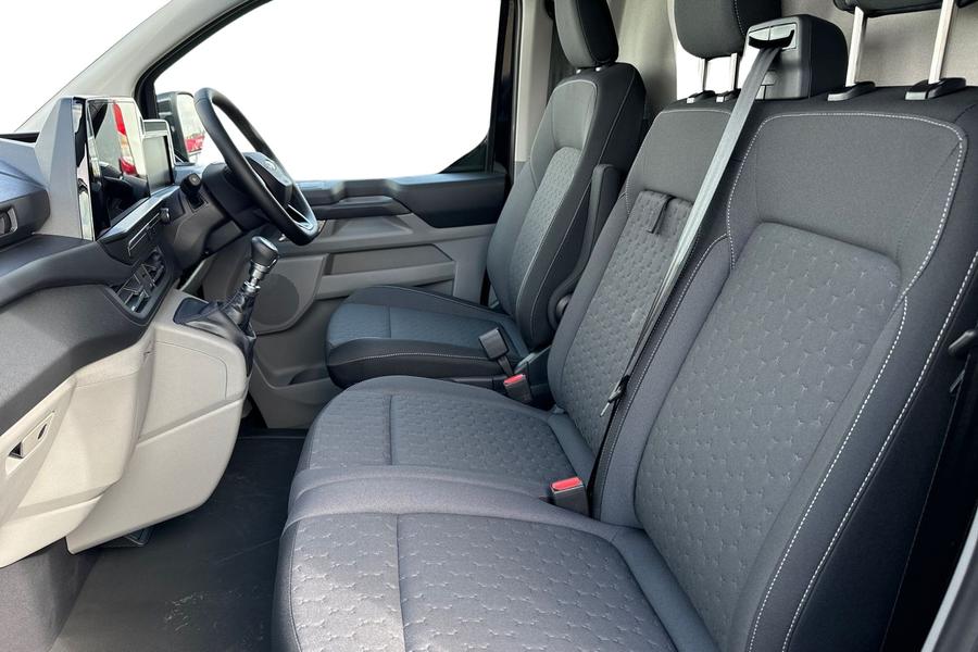 Ford TRANSIT CUSTOM Photo ee298505-5060-4c6f-913e-617ab6c4ba34.jpg