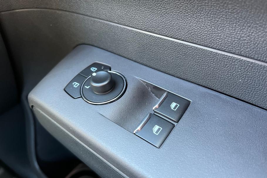 Used Ford TRANSIT COURIER COURIERLIM4 18