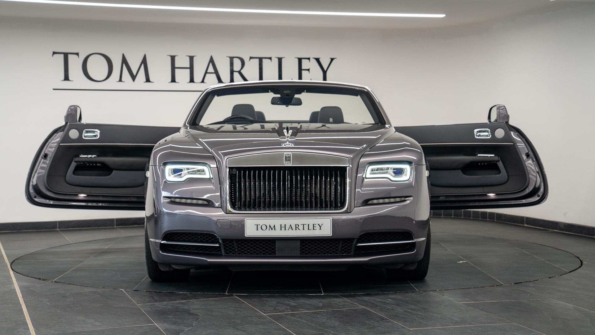 Rolls-Royce Dawn Photo ee45876e-8a98-4fe8-8412-d845f30ec286.jpg