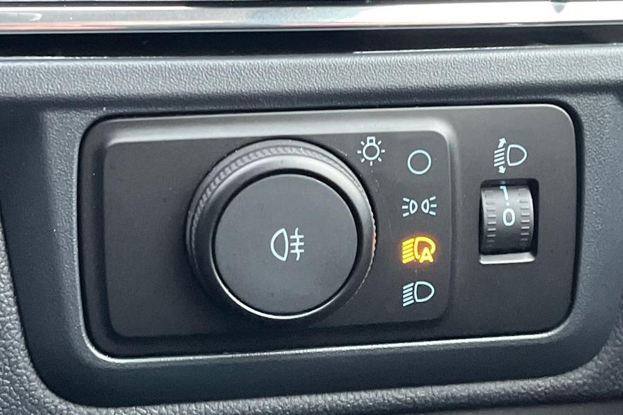 Ford TRANSIT CUSTOM Photo ee49adf2-515a-4af1-8c86-a714d838f169.jpg