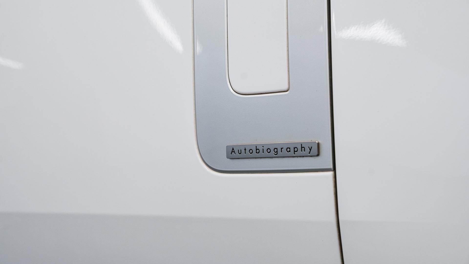 Land Rover Range Rover Photo ee57aa1a-941a-4605-ab9c-29683b04aa4d.jpg