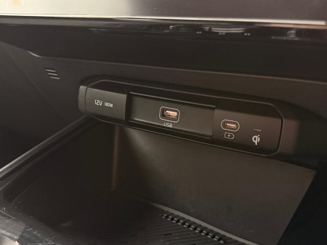 Kia Niro Photo ee5afa54-b605-47f7-ada2-4e581cb06dc9.jpg