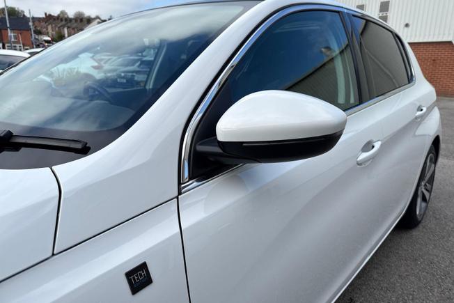 PEUGEOT 308 Photo 27