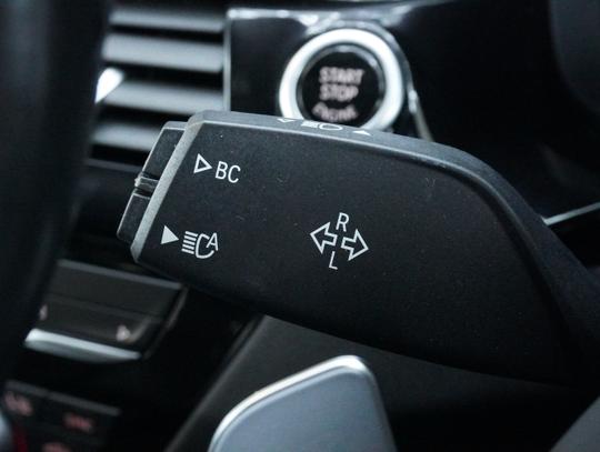 BMW 5 Series Photo ee738d82-e4a5-4aa6-be58-f92ab43039dd.jpg