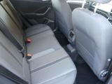 Volkswagen T-Roc Photo 19